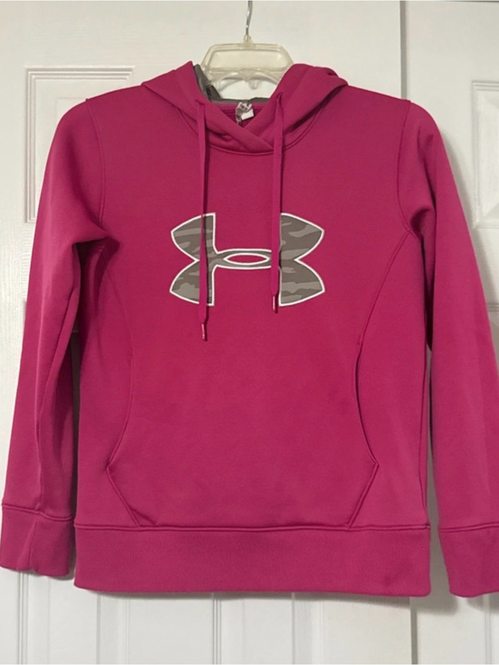 Under Armour Storm Pink pullover hoodie Size US S.